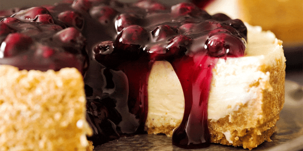 16 Mistakes You're Making With Homemade Cheesecake